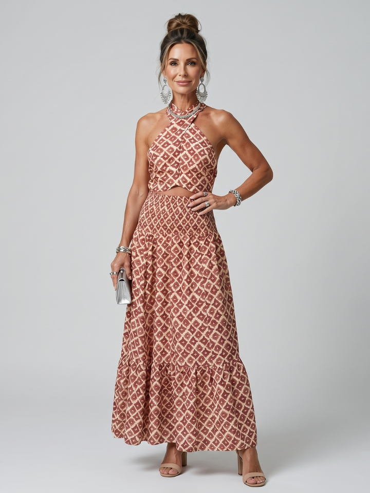 Amira | Vestido Midi Cortado com Estampado Geométrico e Decote Halter Cruzado