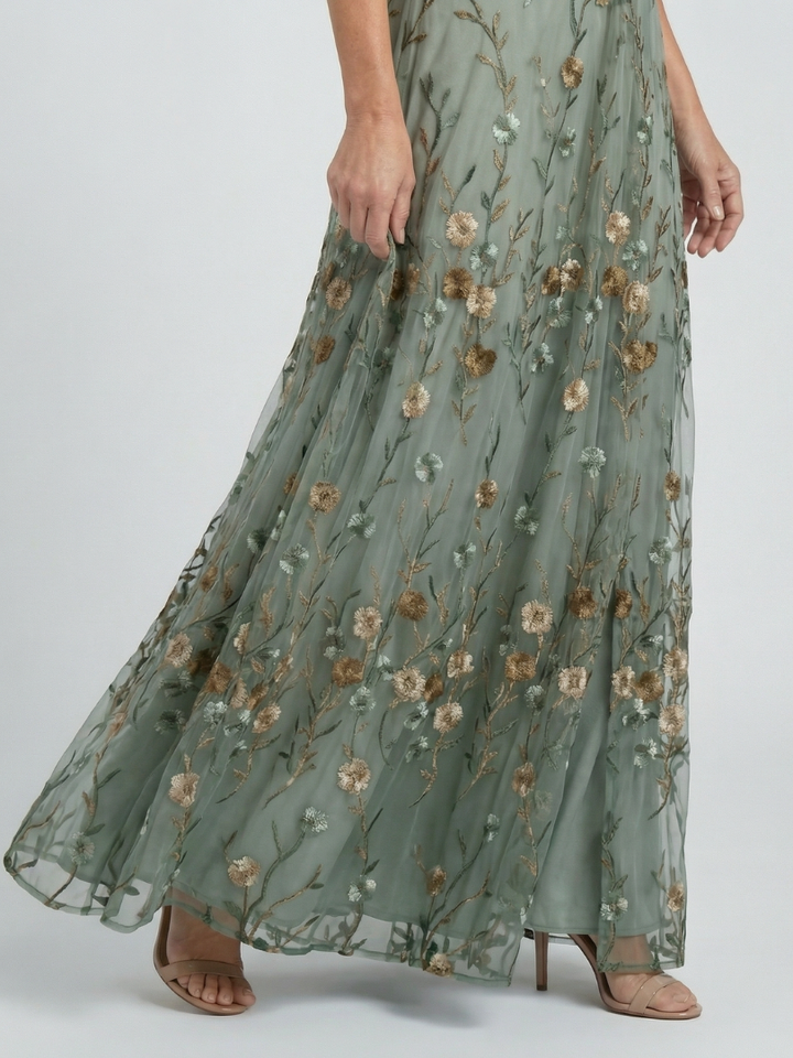 Selora | Vestido Maxi Fluido com Decote Halter