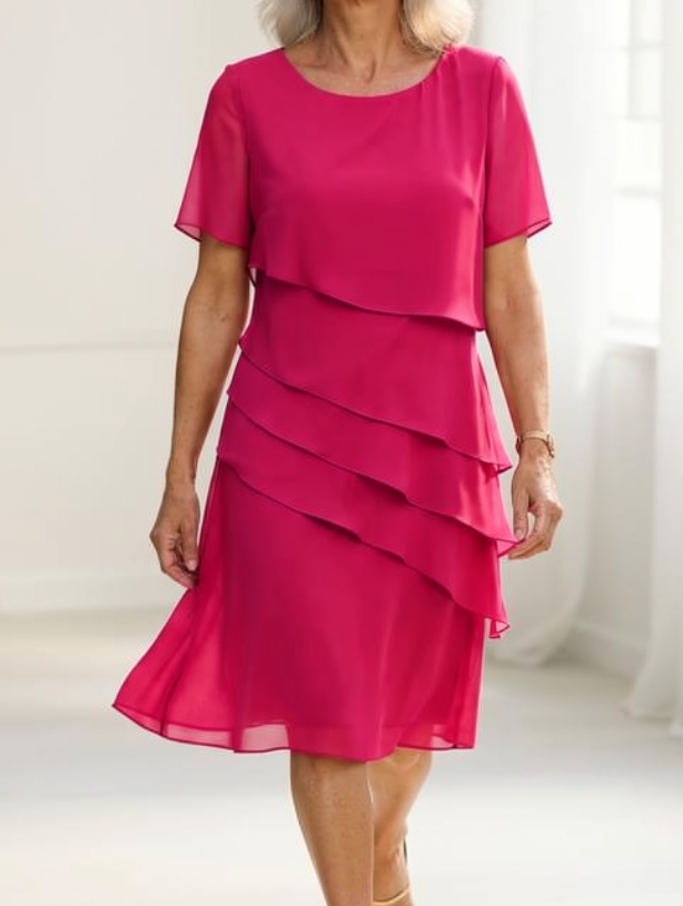Júlia – Vestido elegante e fluido com volantes