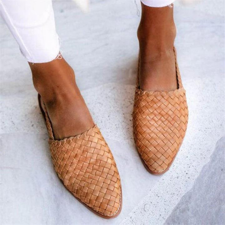 Arielle-Claire™ | Elegantes e Confortáveis Sandálias Planas Feitas à Mão