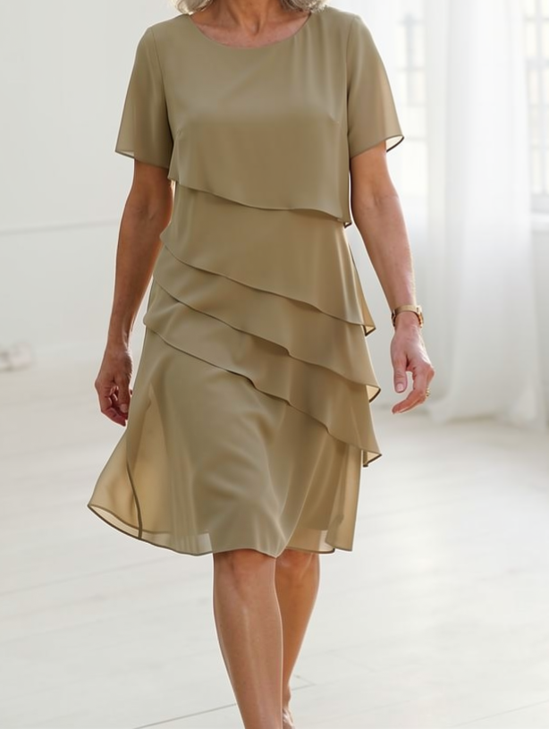 Júlia – Vestido elegante e fluido com volantes