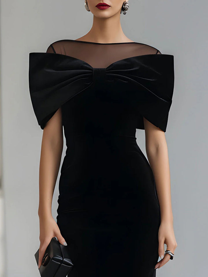 Vestido Midi de Veludo Preto Dramático