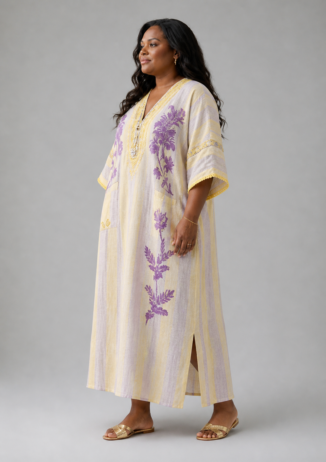 Aurelia | Vestido Maxi Floral às Riscas com Decote em V e Manga Curta