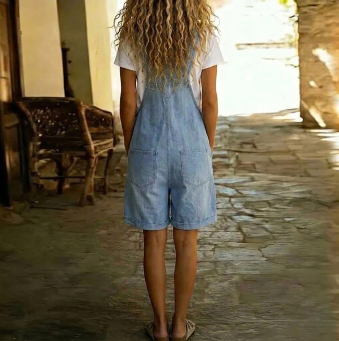 Clara | Macacão Curto em Denim Vintage Lavado em Algodão Suave Azul Claro