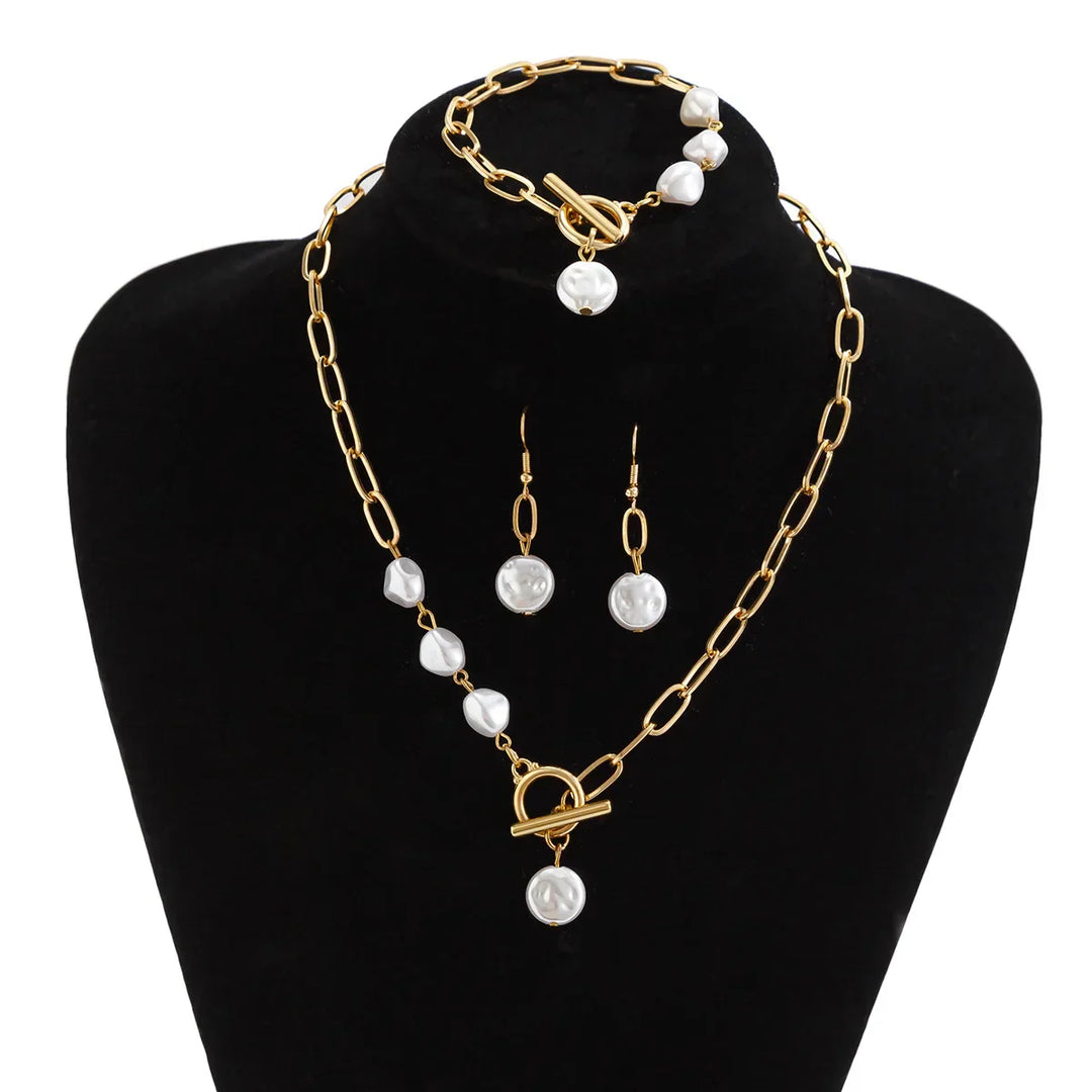 Conjunto de Colar, Pulseira e Brincos em Pérolas Paperclip Elegantes