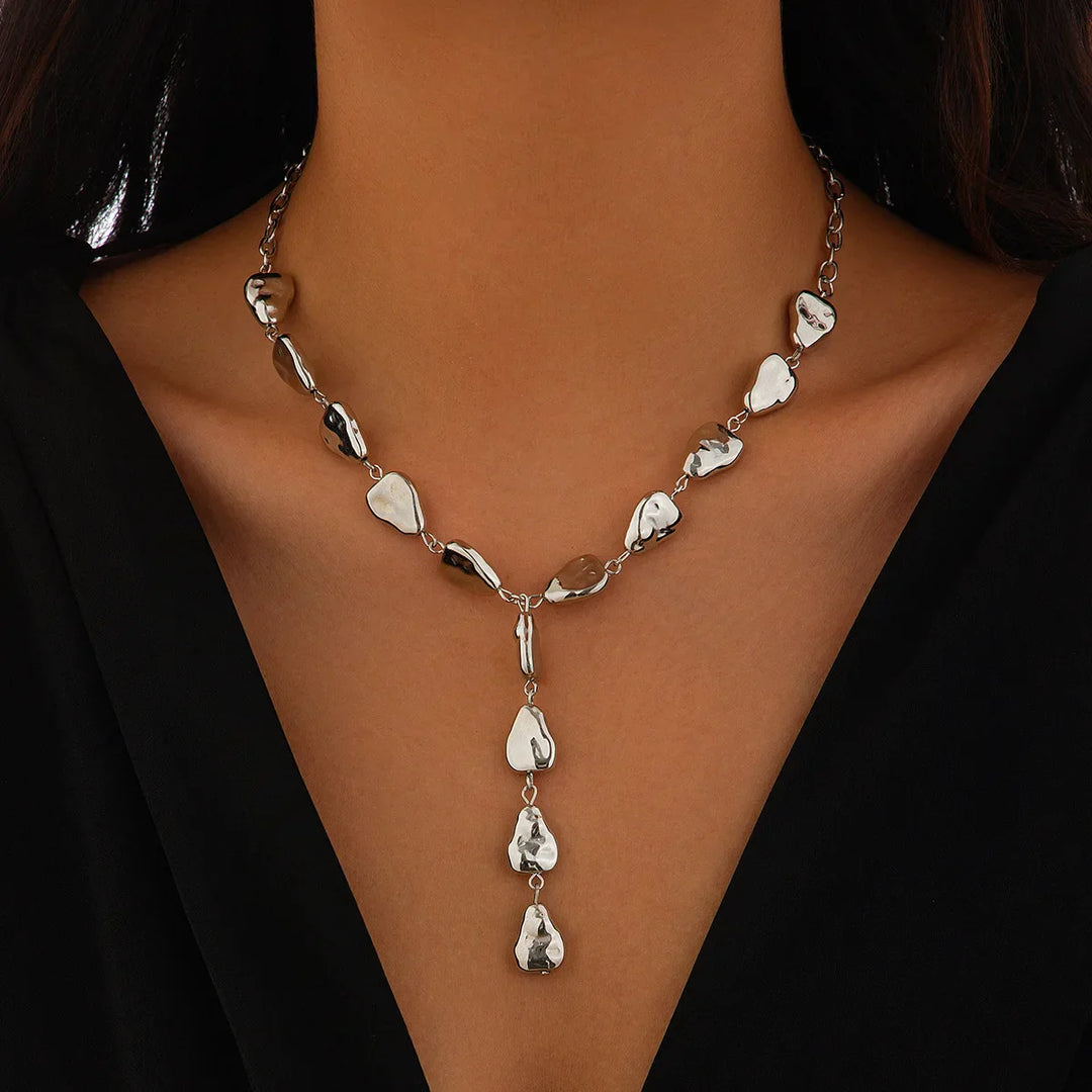 Colar Lariat Inspirado na Pedra Moderna
