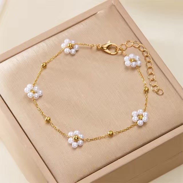 Colar e Pulseiras Dainty Daisy