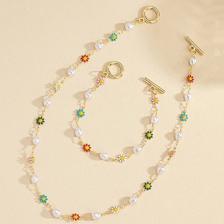 Conjunto de Pulseira e Colar de Pérolas Florais Primaveris Delicadas