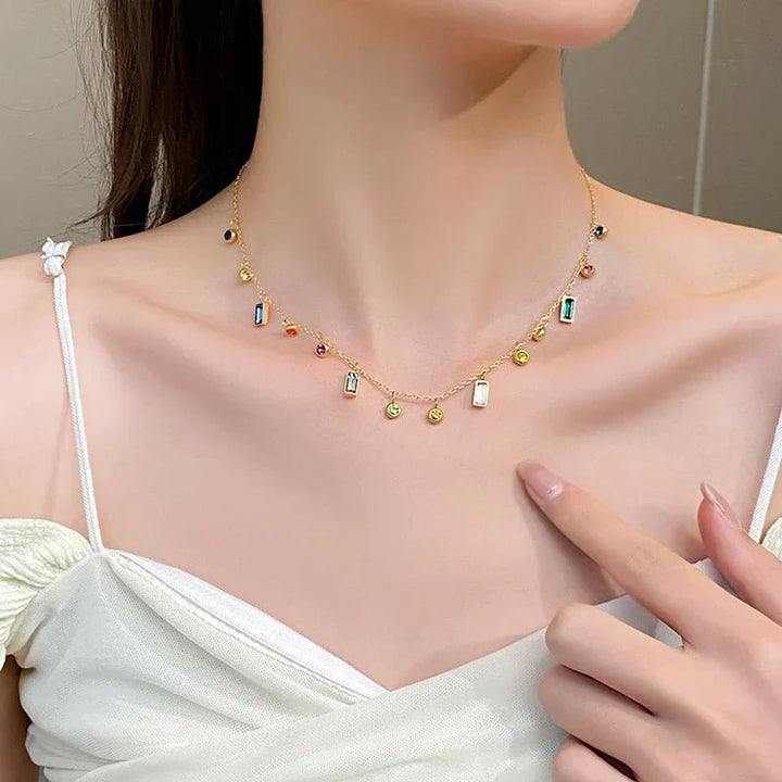 Colar Choker com Cristais Delicados Espalhados