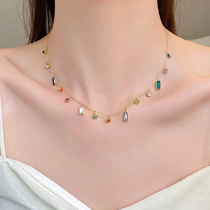 Colar Choker com Cristais Delicados Espalhados
