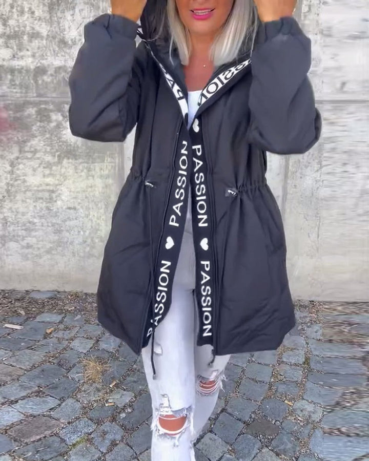 Camila | Parka Midi com Capuz e Cordão