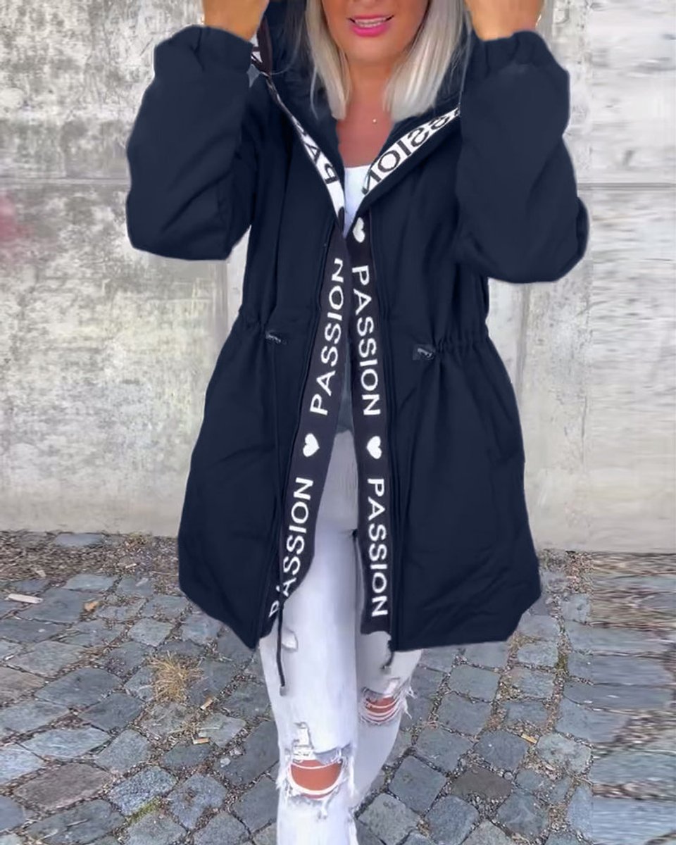 Camila | Parka Midi com Capuz e Cordão