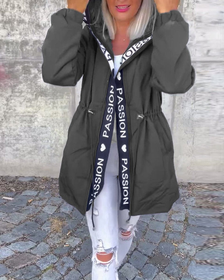 Camila | Parka Midi com Capuz e Cordão