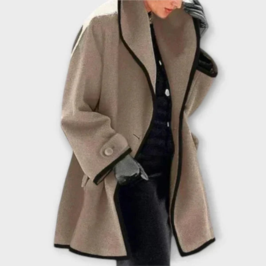 Flora | Casaco Oversized com Detalhes em Contraste