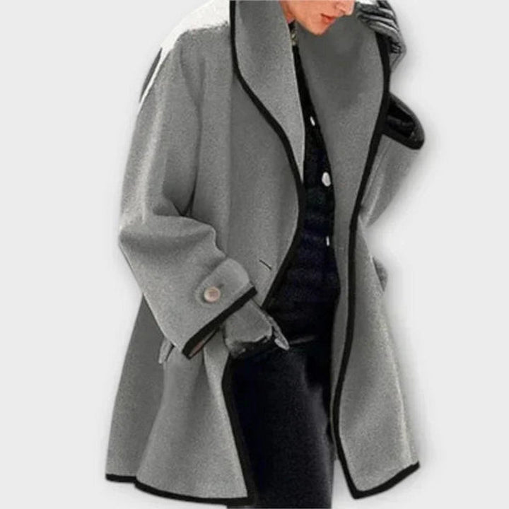 Flora | Casaco Oversized com Detalhes em Contraste